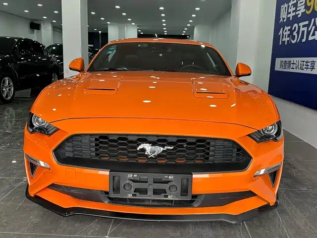 FORD MUSTANG