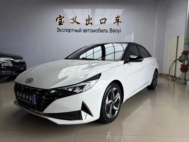 Hyundai Elantra 2022
