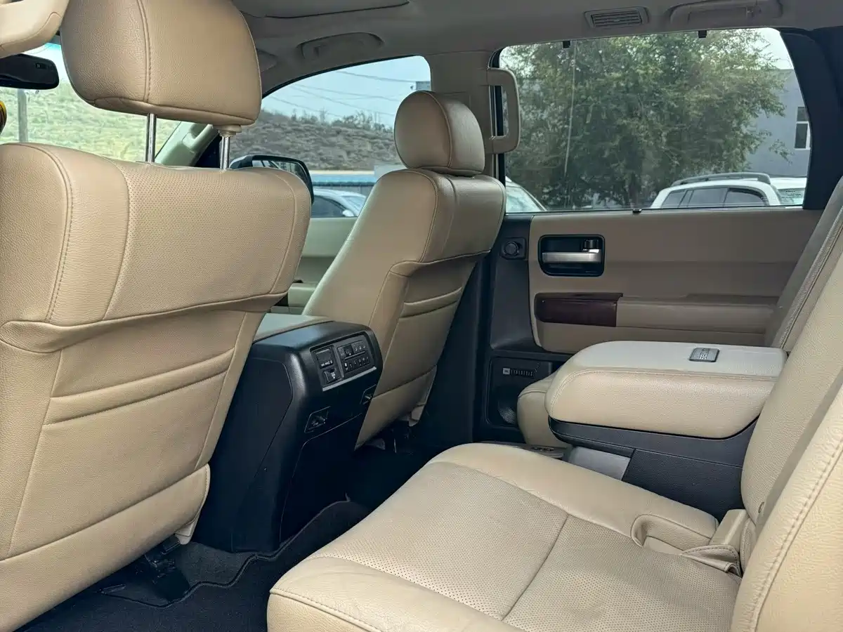 Toyota Sequoia 2009 2010 5.7 Platinum Edition
