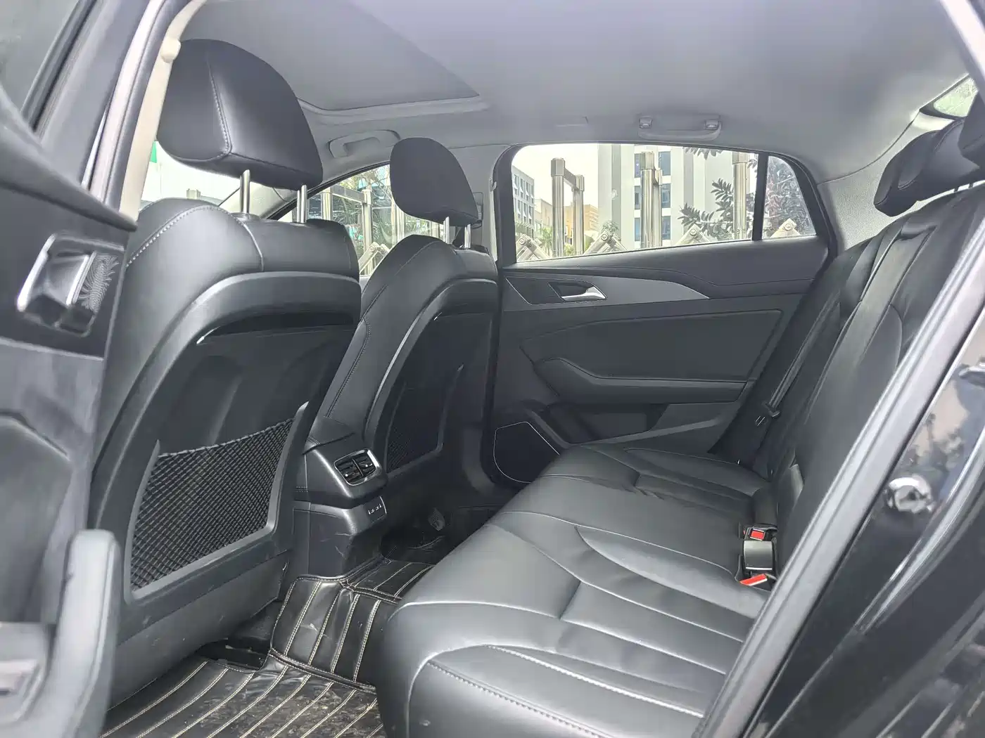 Hongqi H5 2020 1.8T Automatic Smart Connection Qi Rhythm Edition фото 11