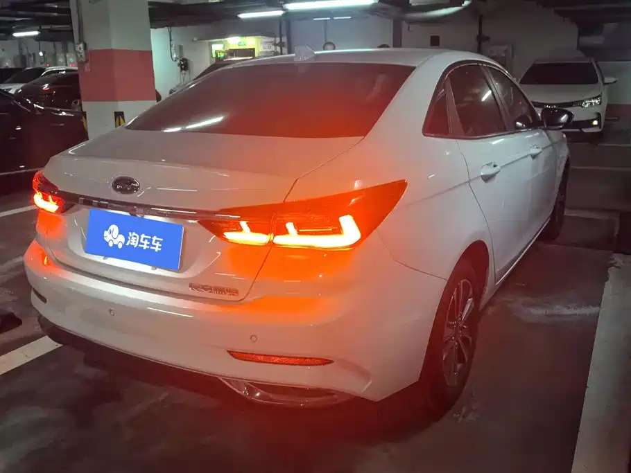 Ford Escort 2022 2021 1.5L Automatic Diamond Edition