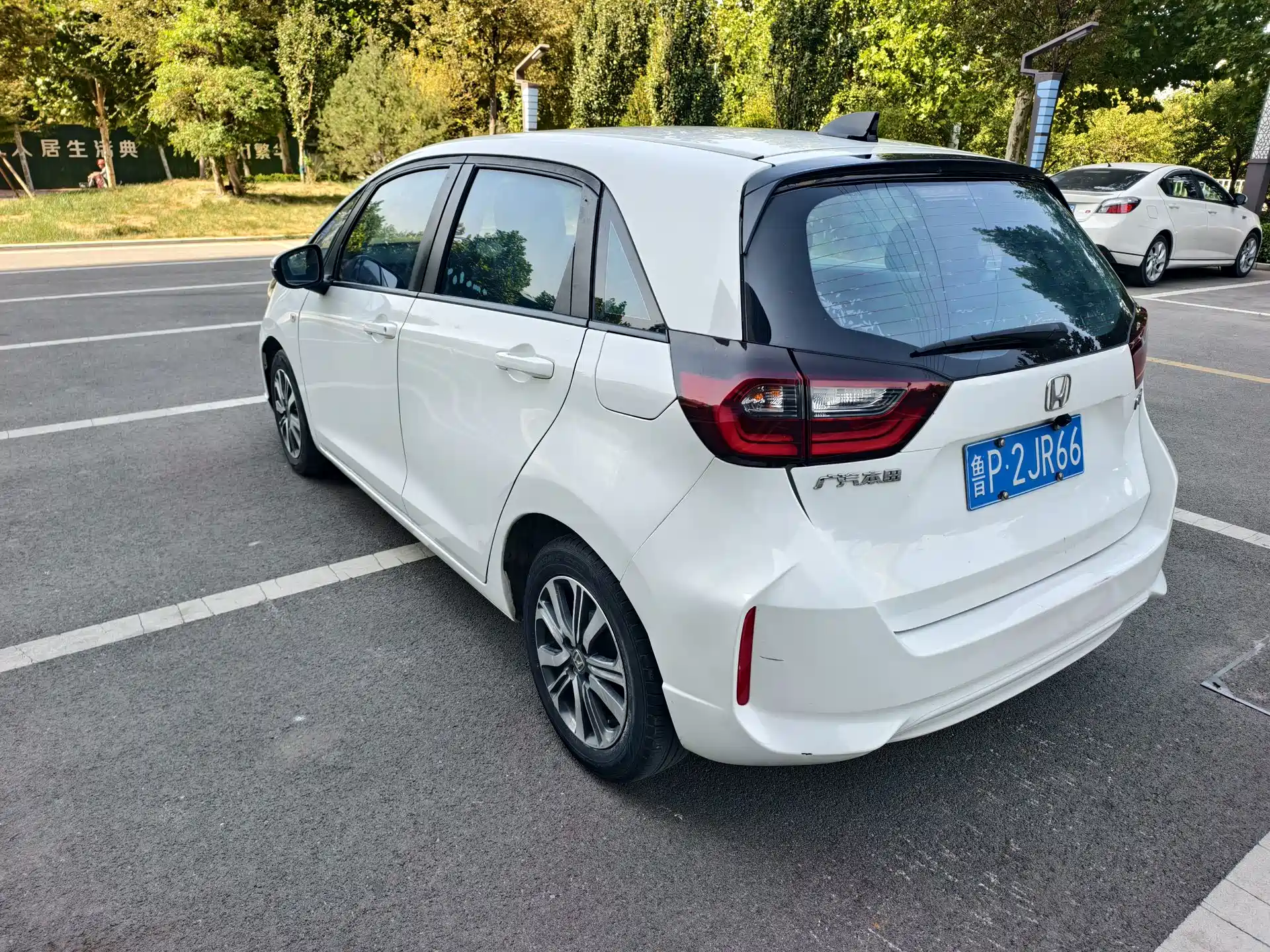 Фото 6 - Honda Fit