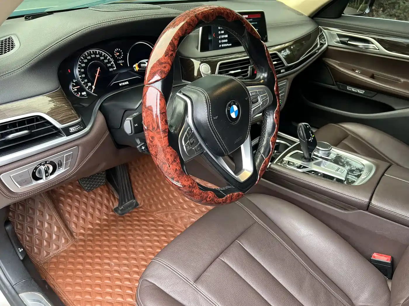 BMW 7 Series 2018 730Li Leading Type Excellence Package фото 8
