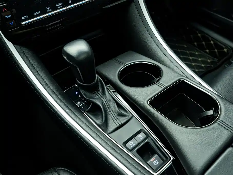 Toyota Avalon 2023 2.0L Premium Selection фото 23
