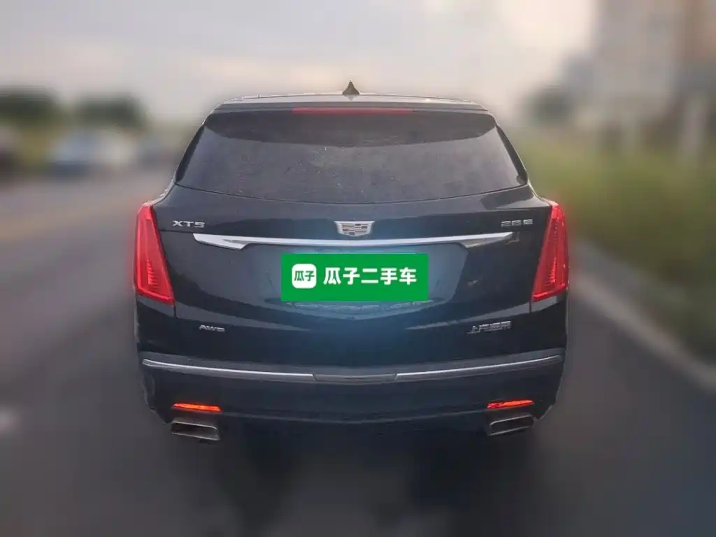 Фото 13 - Cadillac XT5