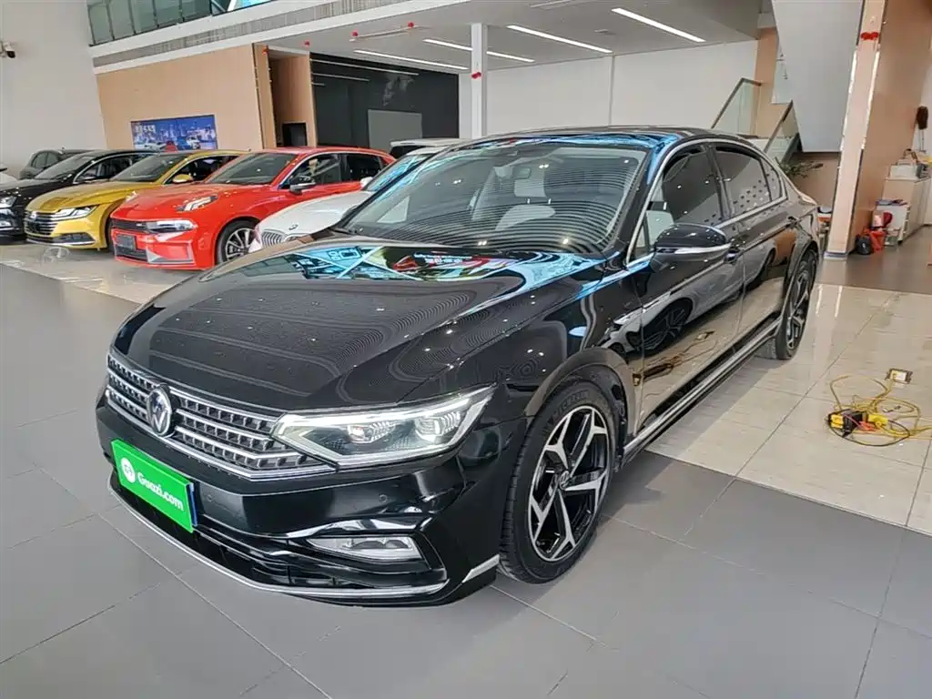 Volkswagen Magotan 2023 Model 2 Million Commemorative Edition 330TSI DSG Luxury