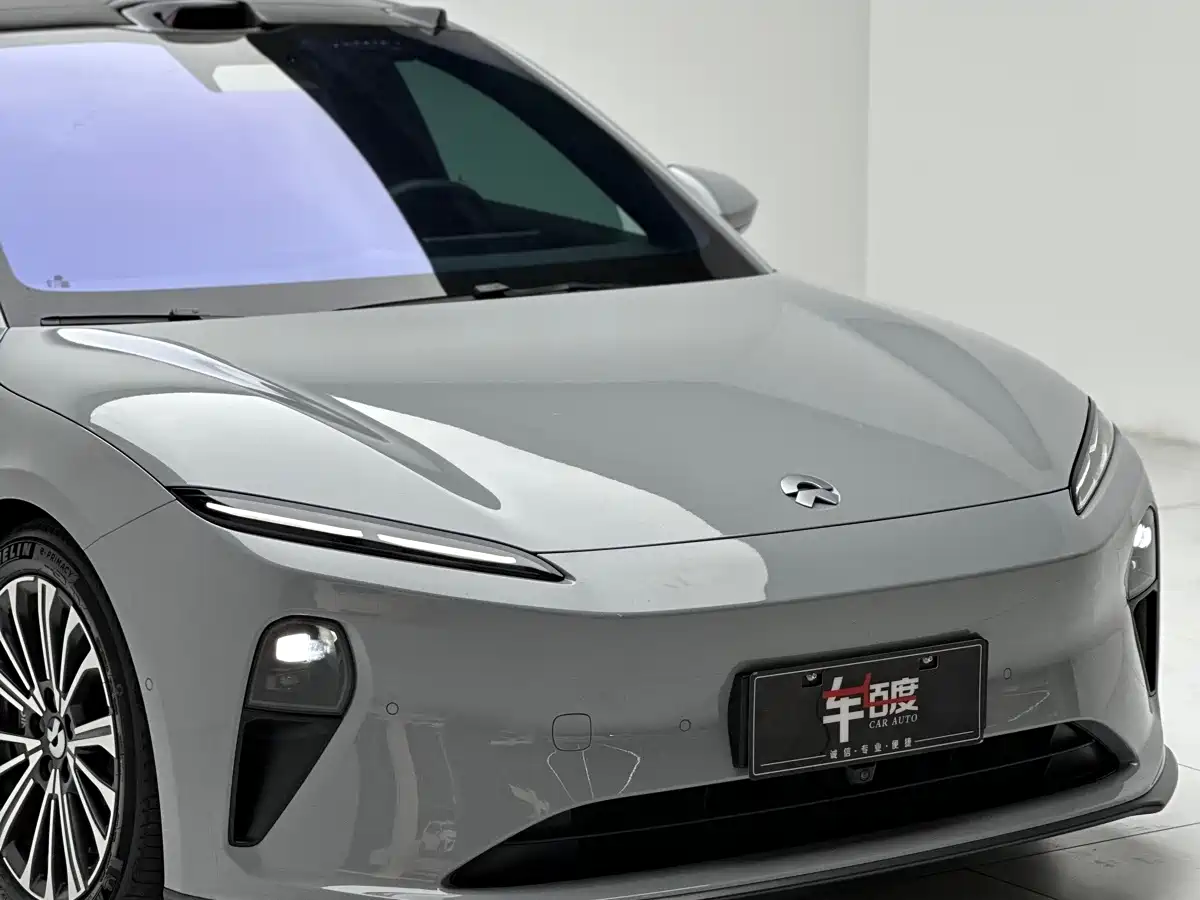 NIO NIO ET5T