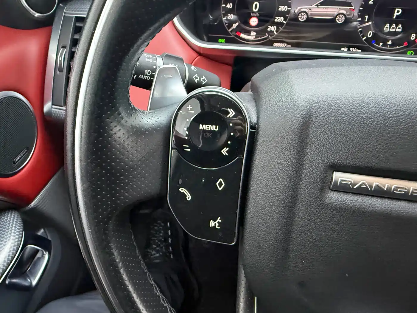 Land Rover Range Rover Sport 2020 3.0 L6 SE фото 16