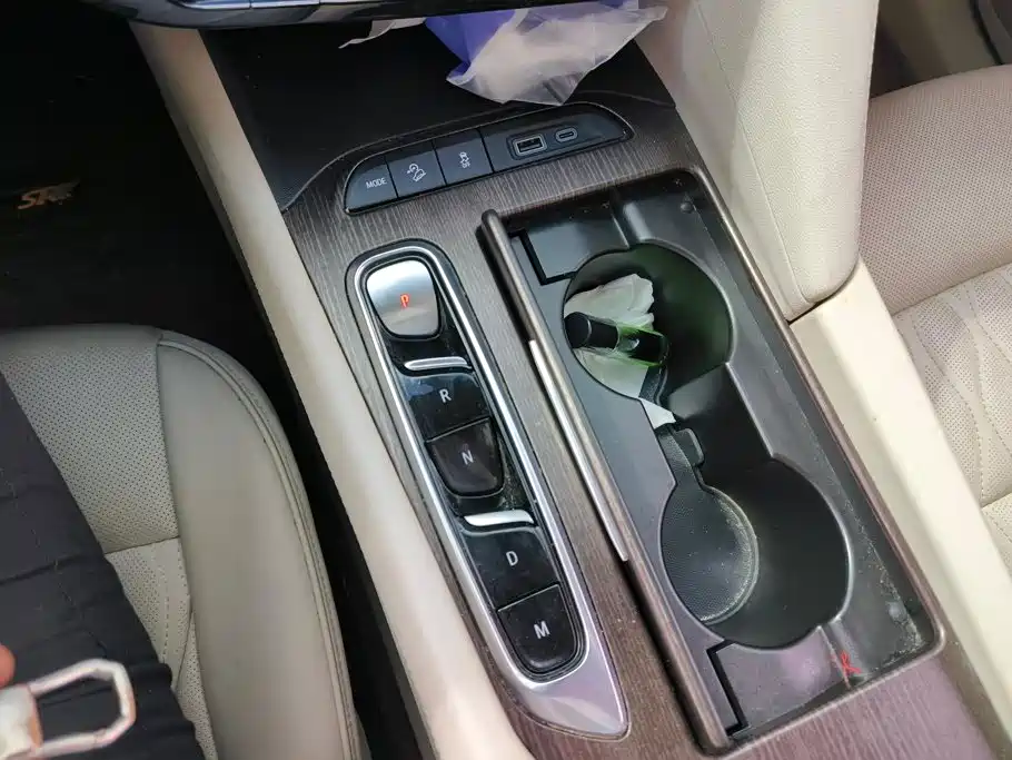 Buick Enclave 2023 2022 652T 4WD Avenir 6-Seater