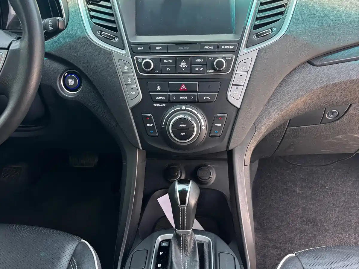 Hyundai Santa Fe 2017 2.0T Automatic 2WD Intelligent 7-Seater фото 11