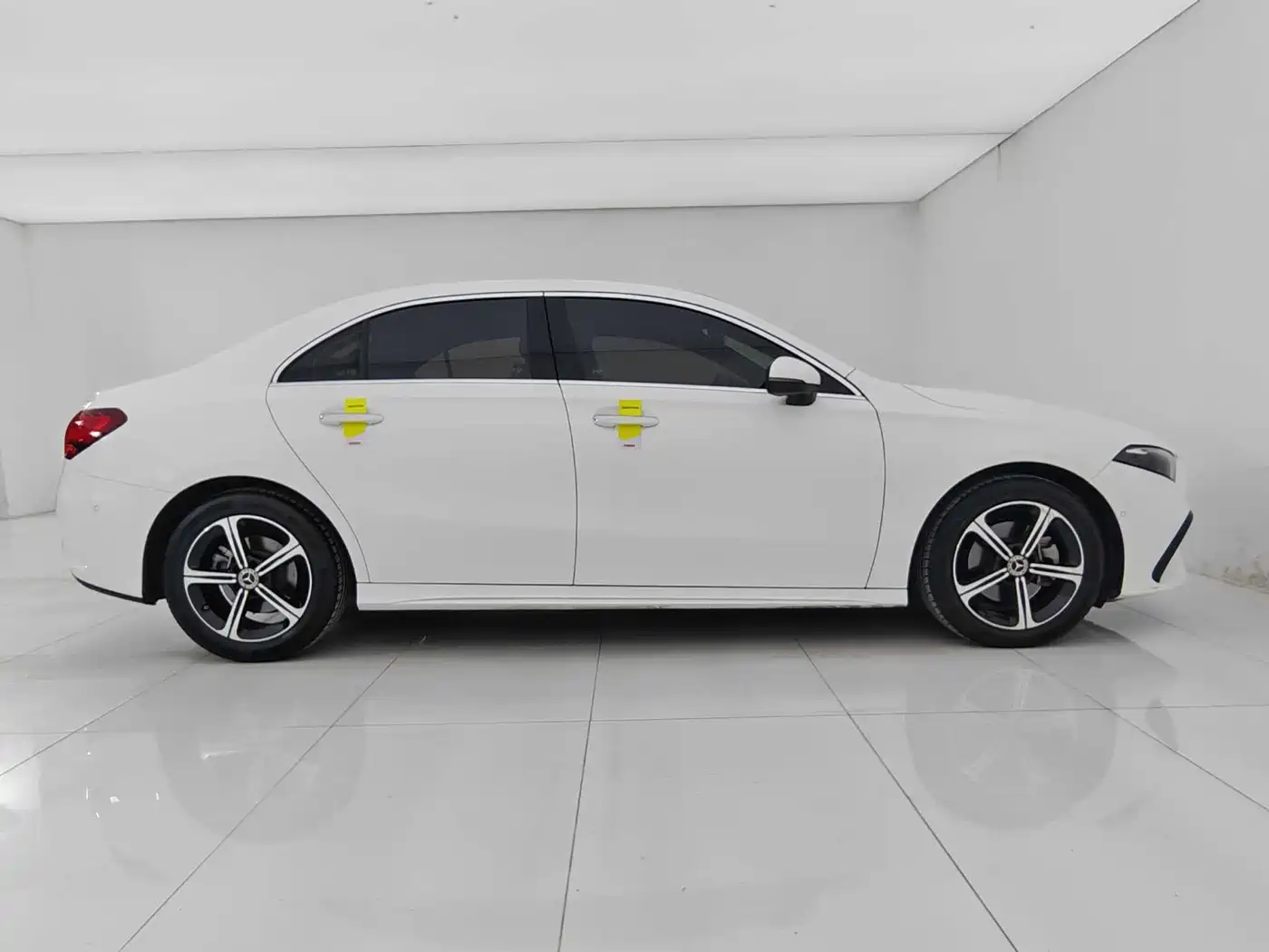 Mercedes-Benz A-Class 2023 A 200 L Fashion фото 8