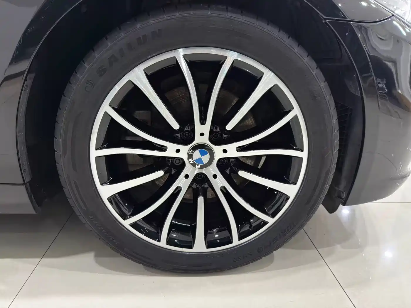 BMW 5 Series 2014 525Li Luxury Design Package фото 18