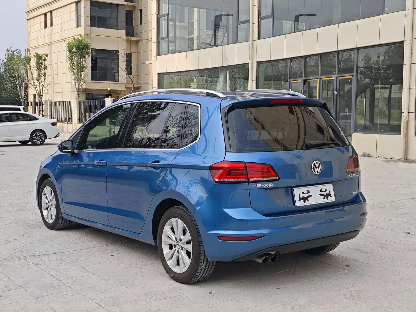 Volkswagen Golf Sportsvan 2016 230TSI Automatic Progressive фото 5