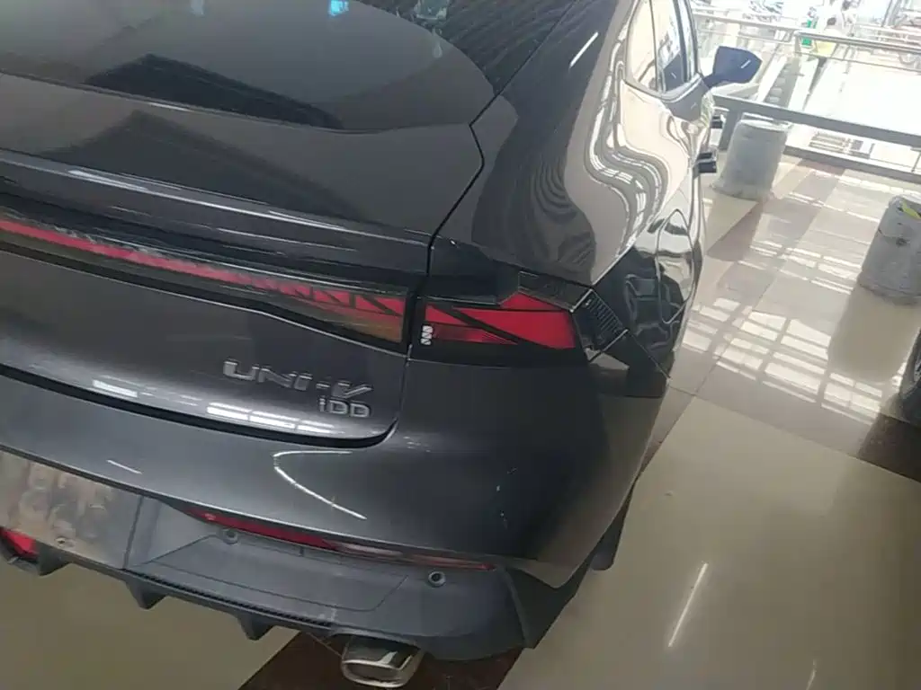 Changan UNI-V iDD 2023 2023 ZhiDian iDD 1.5T 113km Smart Fun Edition