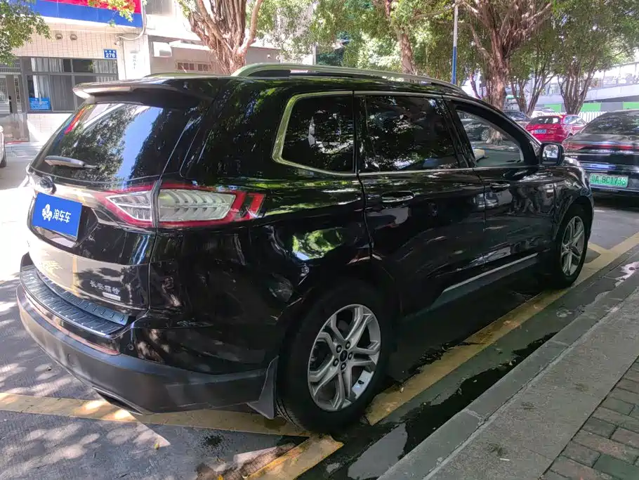 Фото 3 - Ford Edge