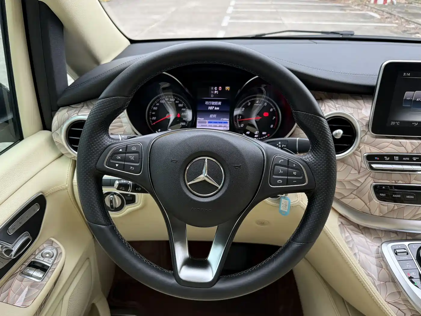 Mercedes-Benz V-Class 2018 V 260 L Premium Long Wheelbase Edition China VI фото 16