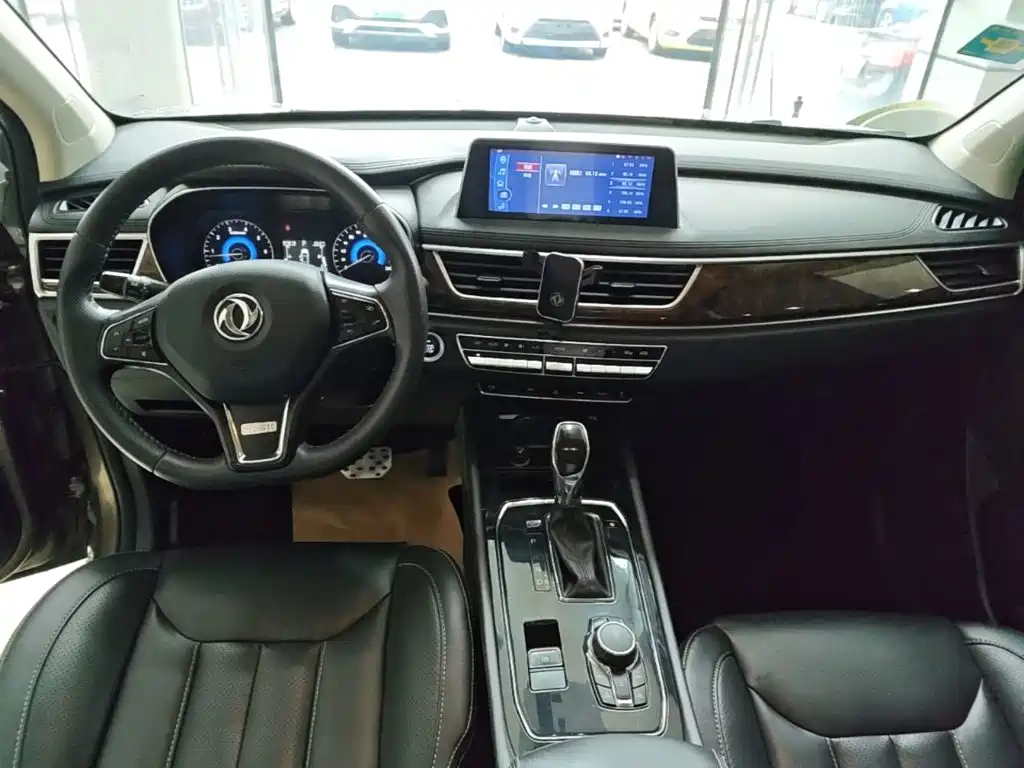 Dongfeng Fengguang Fengguang 580 2018 2017 1.5T CVT Smart Edition