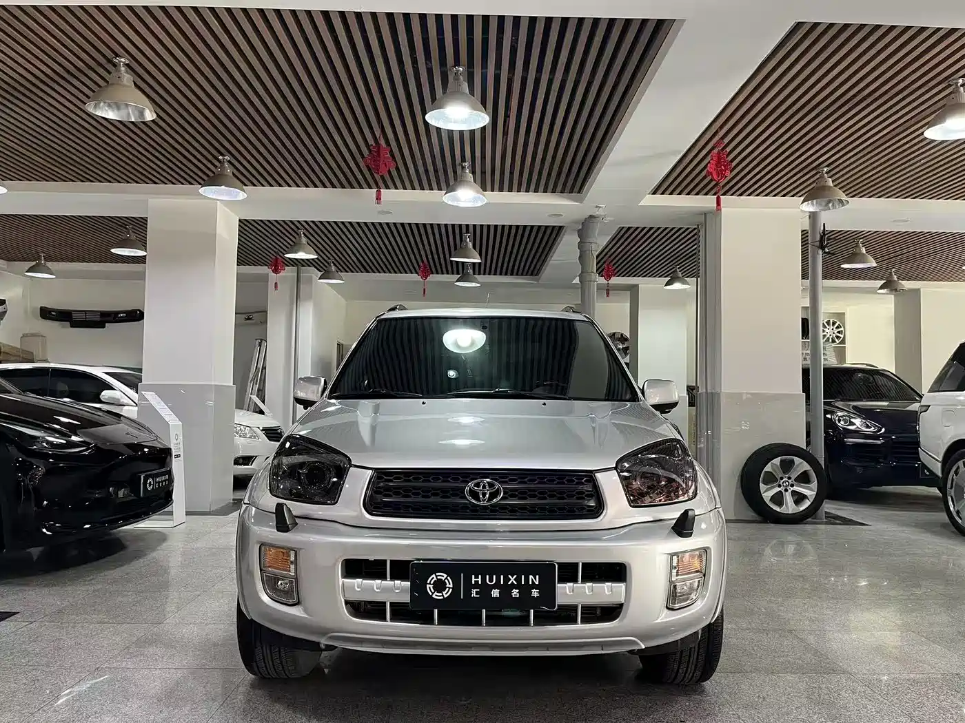 Toyota RAV4 (Import) 2004 Model 2.0 3-Door фото 2