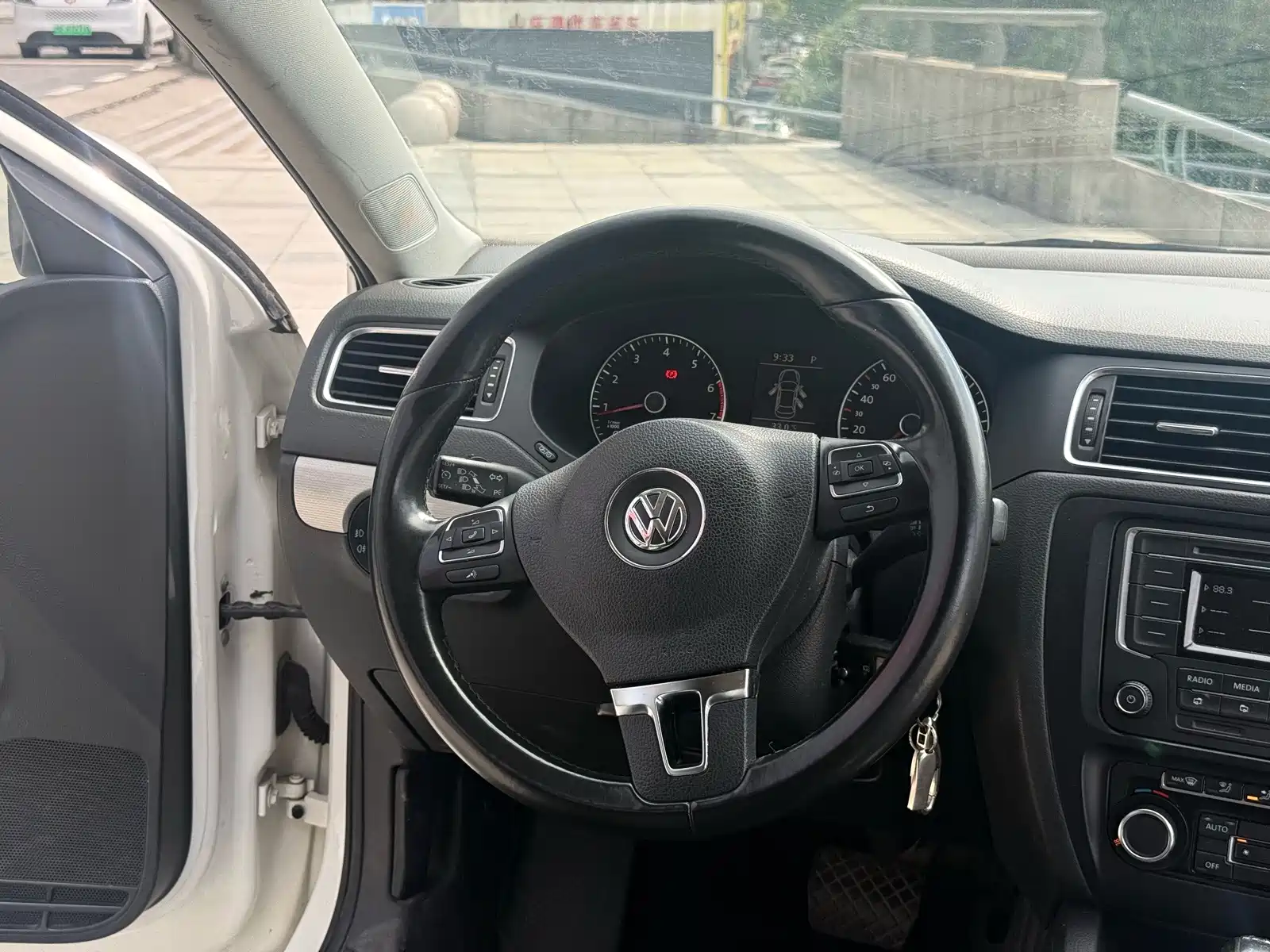 Photo 6 - Volkswagen Sagitar