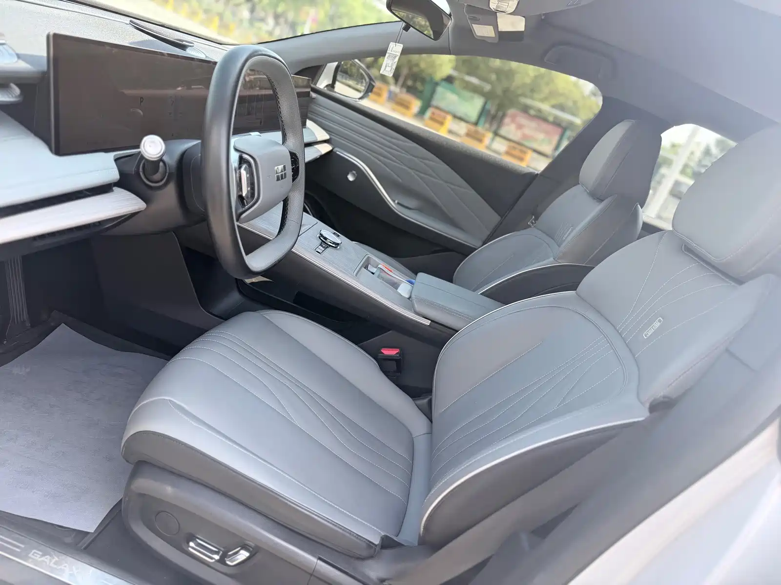 Фото 7 - Geely Galaxy Galaxy E8