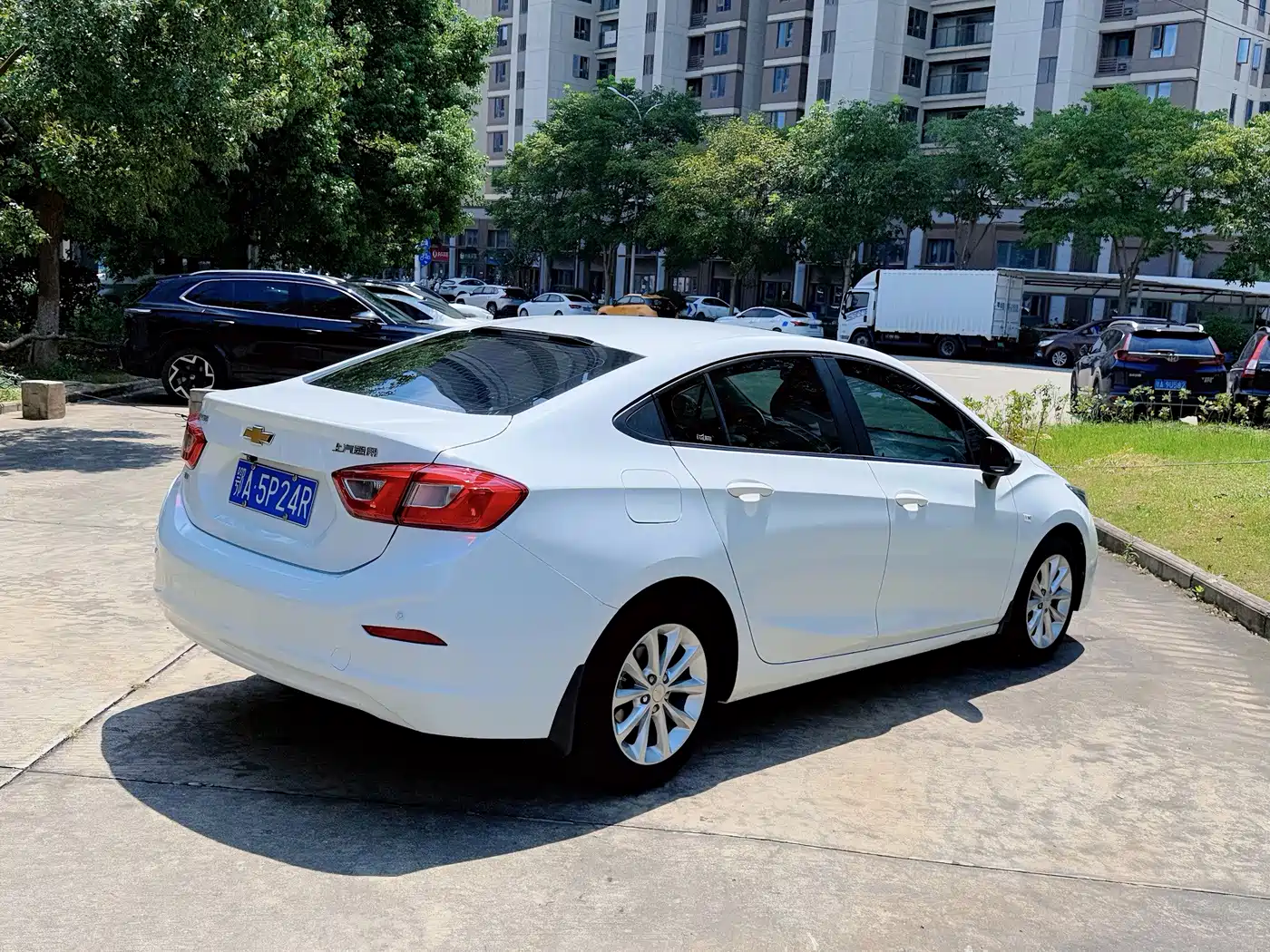 Chevrolet Cruze 2018 2018 320 Automatic Pioneer Sunroof Edition