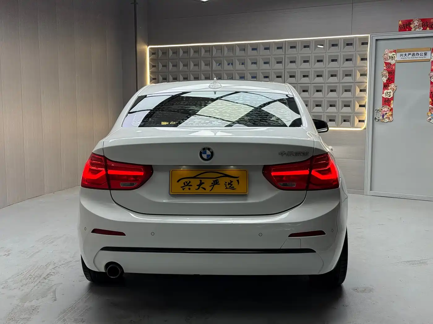 BMW 1 Series 2017 118i Sport фото 21