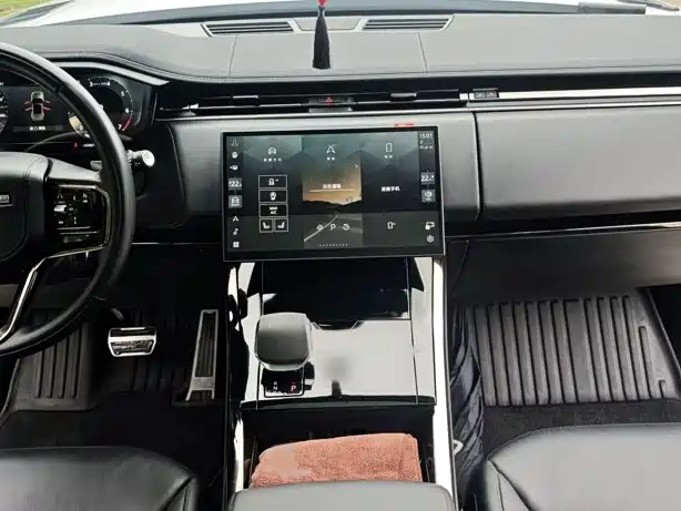 Land Rover Range Rover Sport 2024 2024 400PS Dynamic SE
