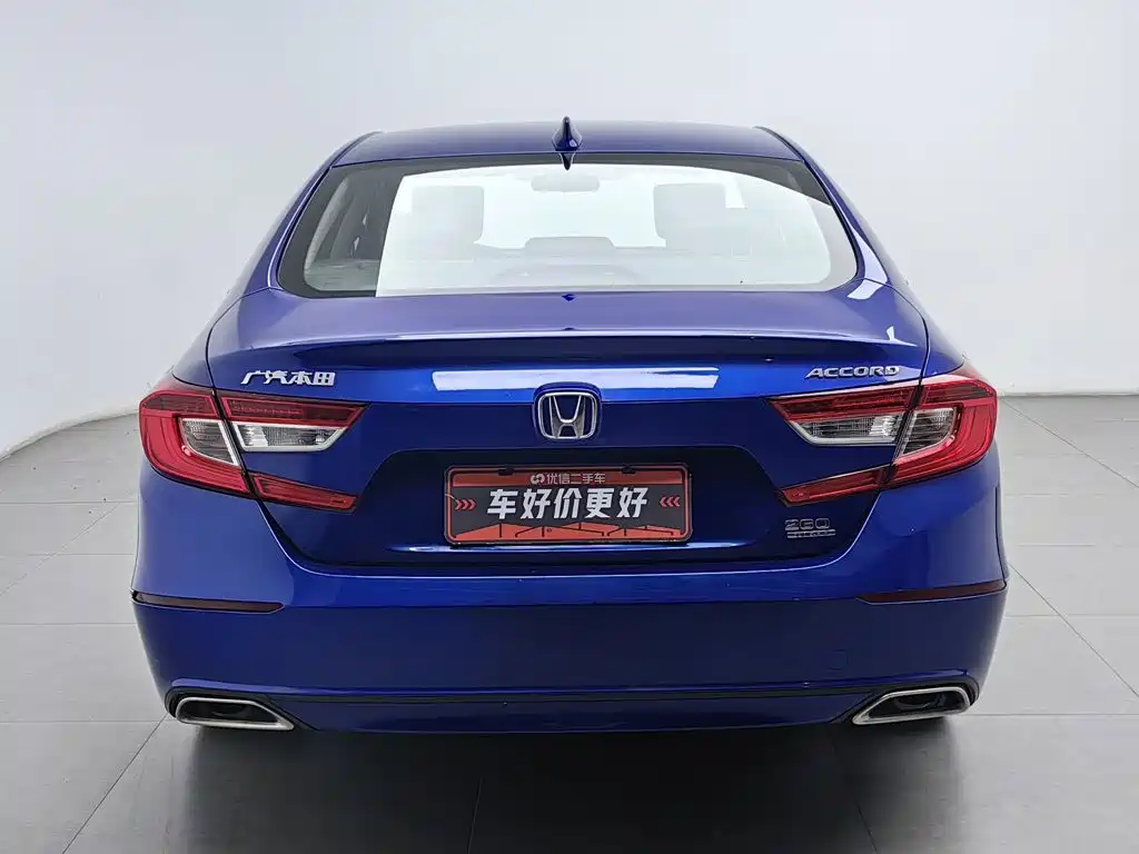 Фото 4 - Honda Accord