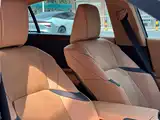 Фото 18 - Lexus ES