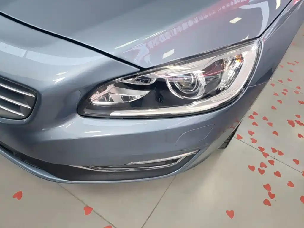 Volvo V60 2017 2017 T5 Zhi Yi Edition China V
