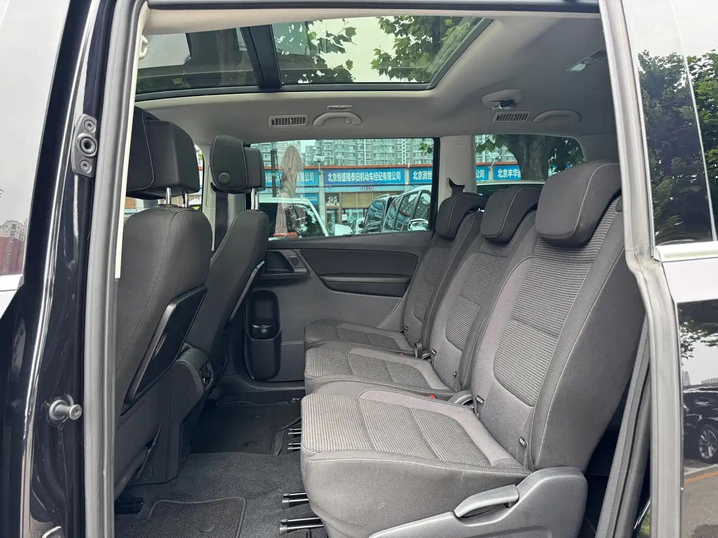 Volkswagen Sharan 2017 2016 380TSI Comfort 7-seater