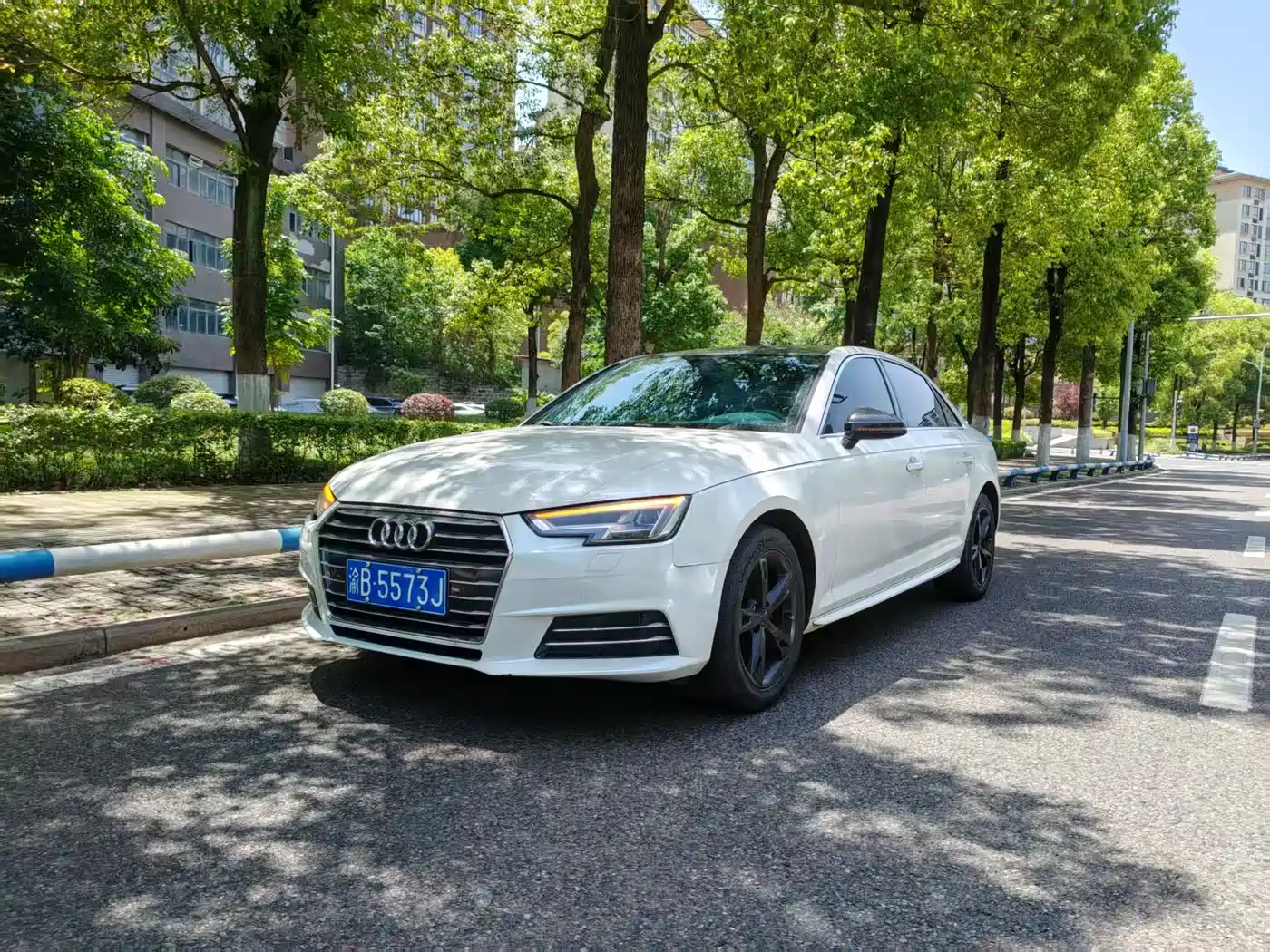 Audi A4L 2017 Plus 40 TFSI Fashion
