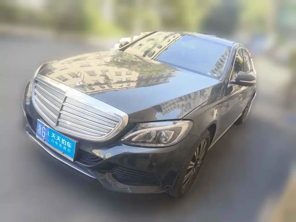 Фото 1 - Mercedes-Benz C-Class