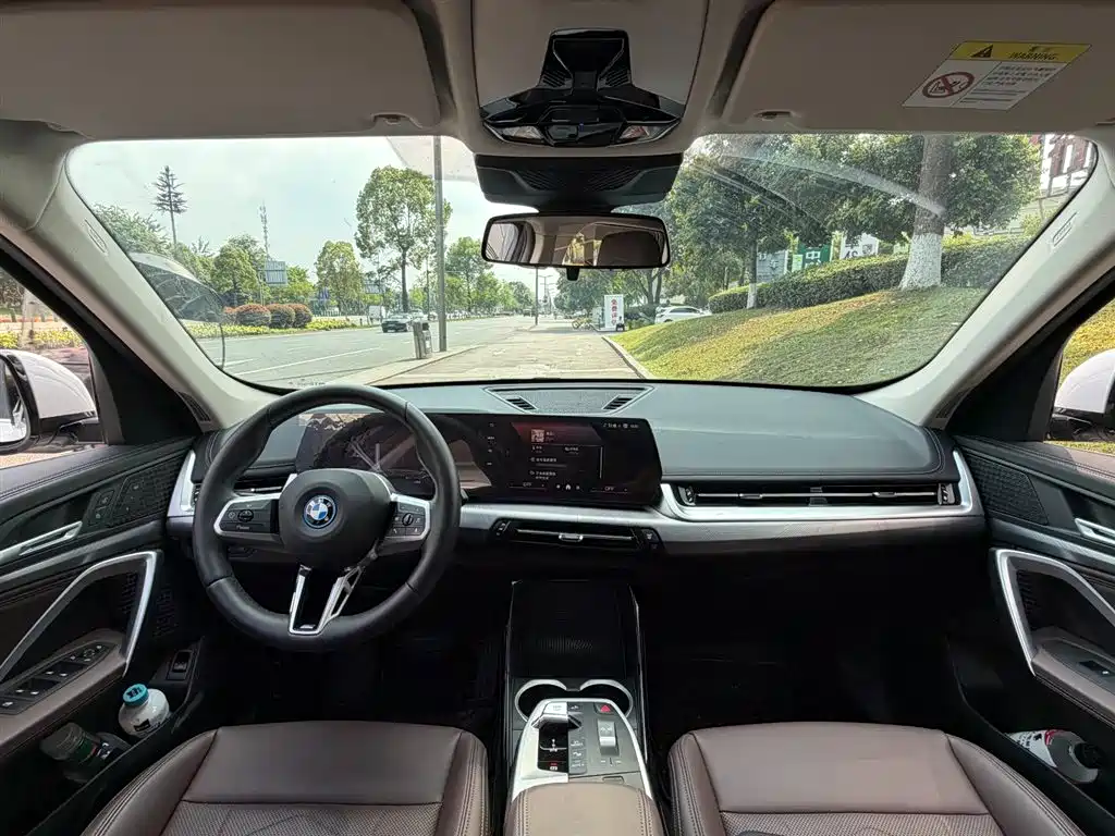 BMW iX1 2023 eDrive25L M Sport Package фото 11