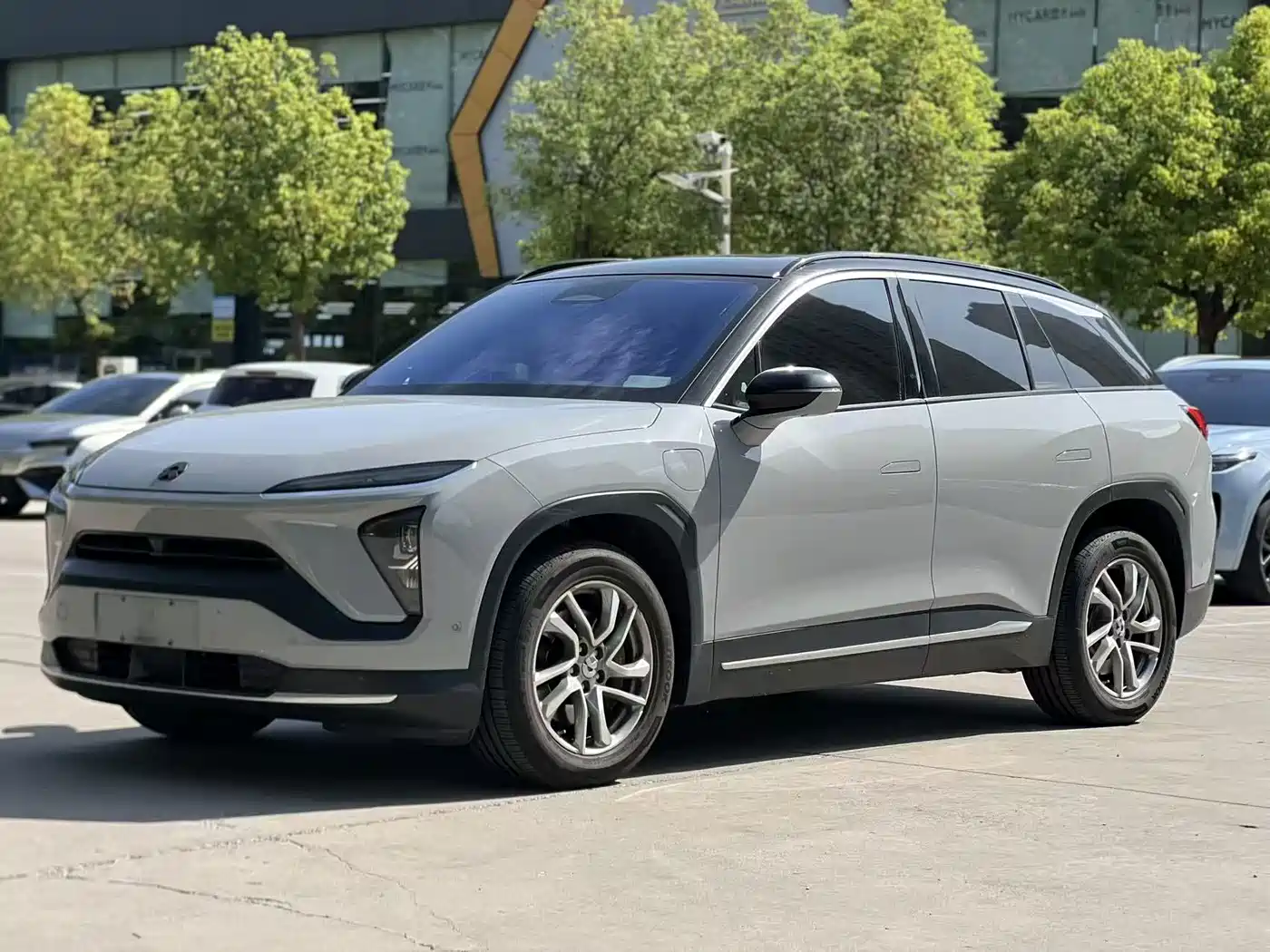 Фото 1 - NIO ES6
