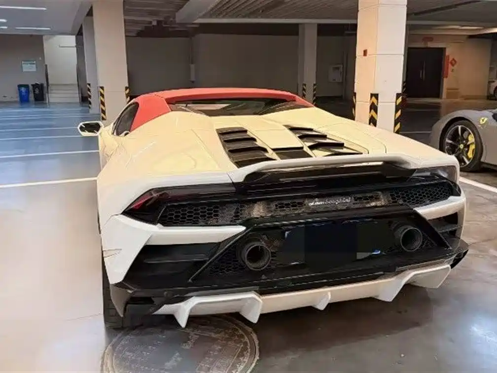 LAMBORGHINI HURACÁN