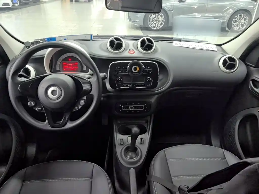 smart forfour 2018 2018 1.0L 52kW Agile Edition