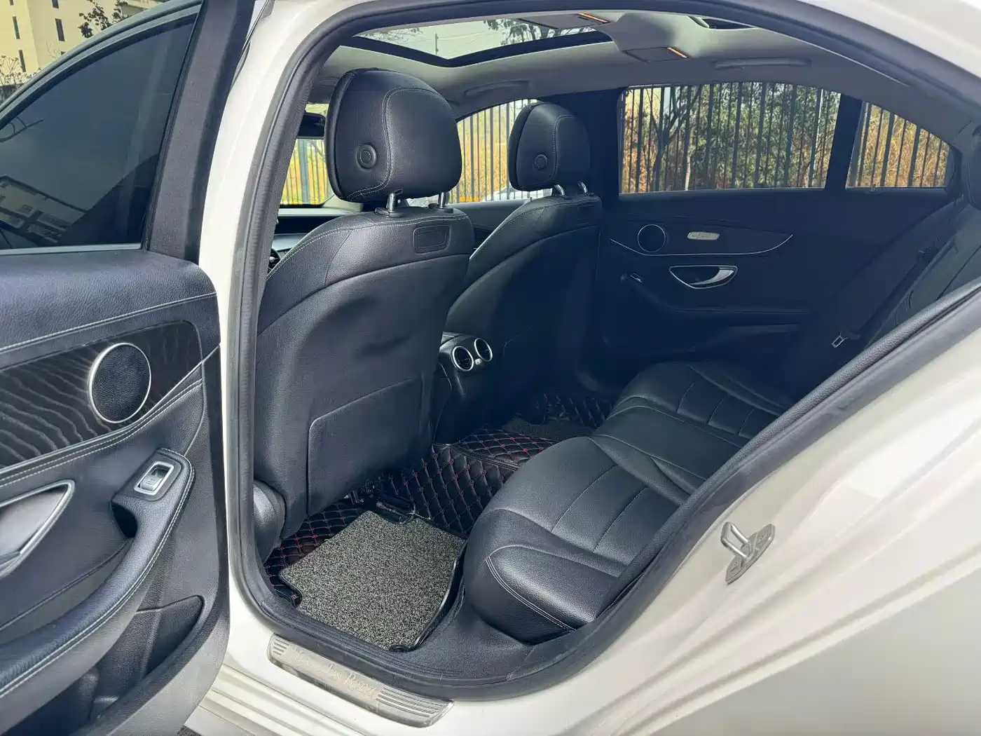 Mercedes-Benz C-Class 2016 C 200 L Sport фото 6