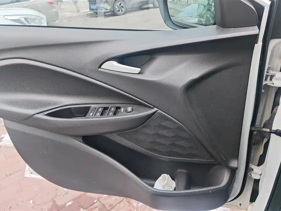 Chevrolet Cavalier 2021 325T Auto Joy Edition фото 7
