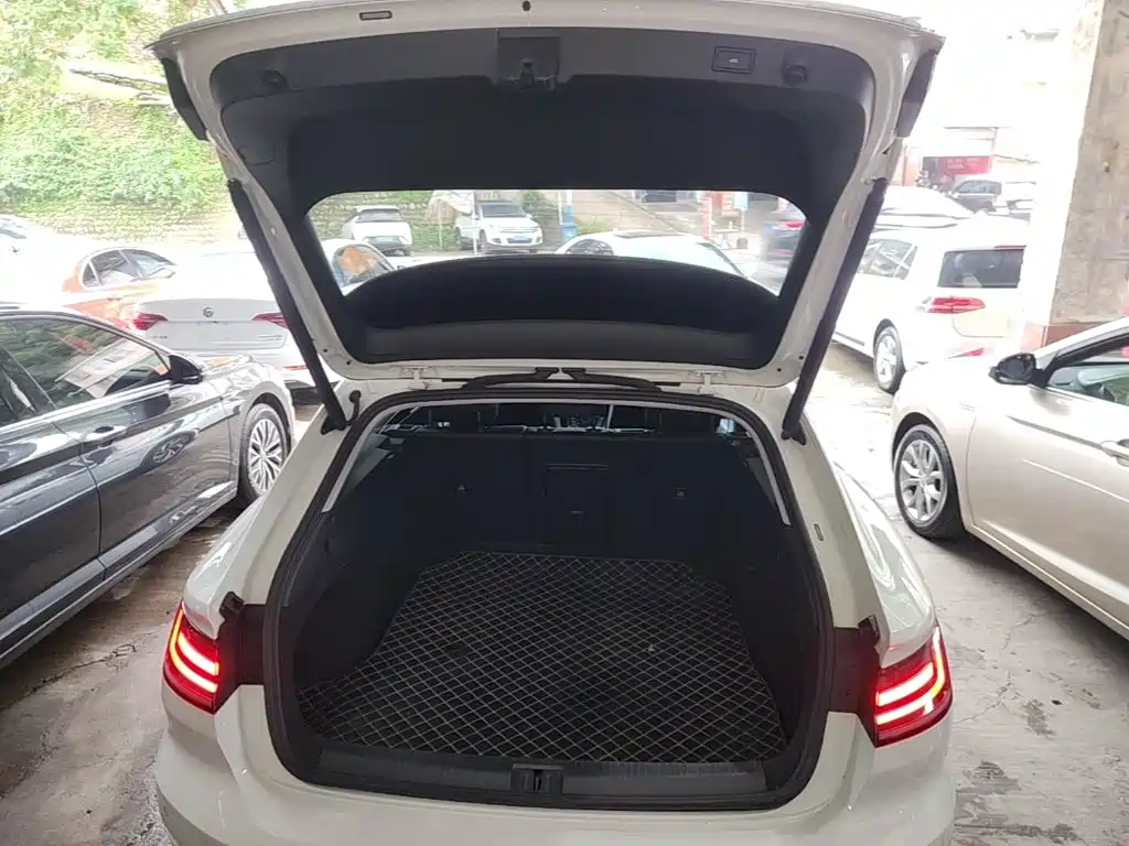 صورة 19 - Volkswagen CC