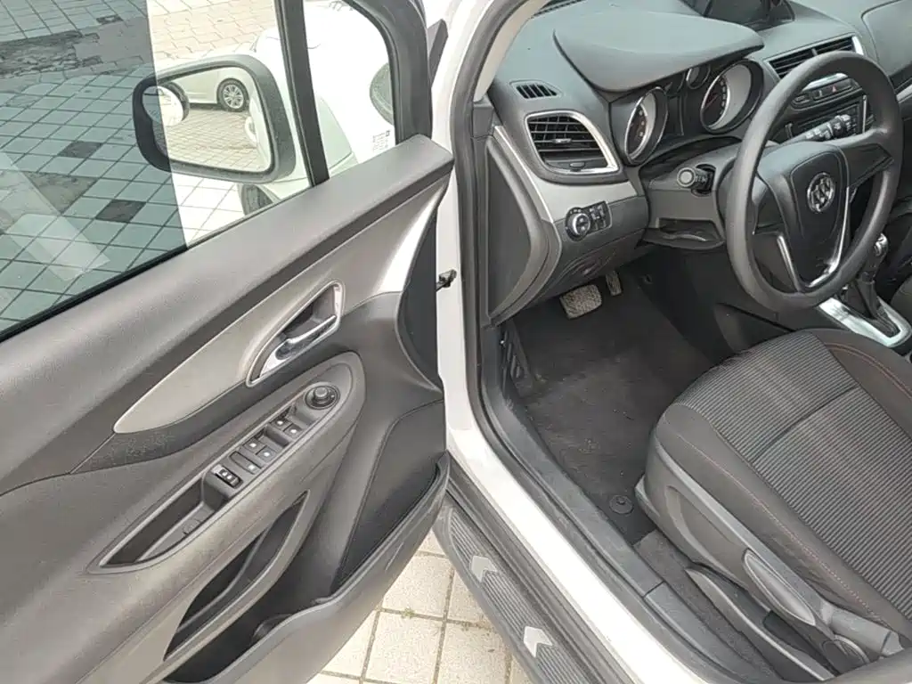 Фото 16 - Buick Encore