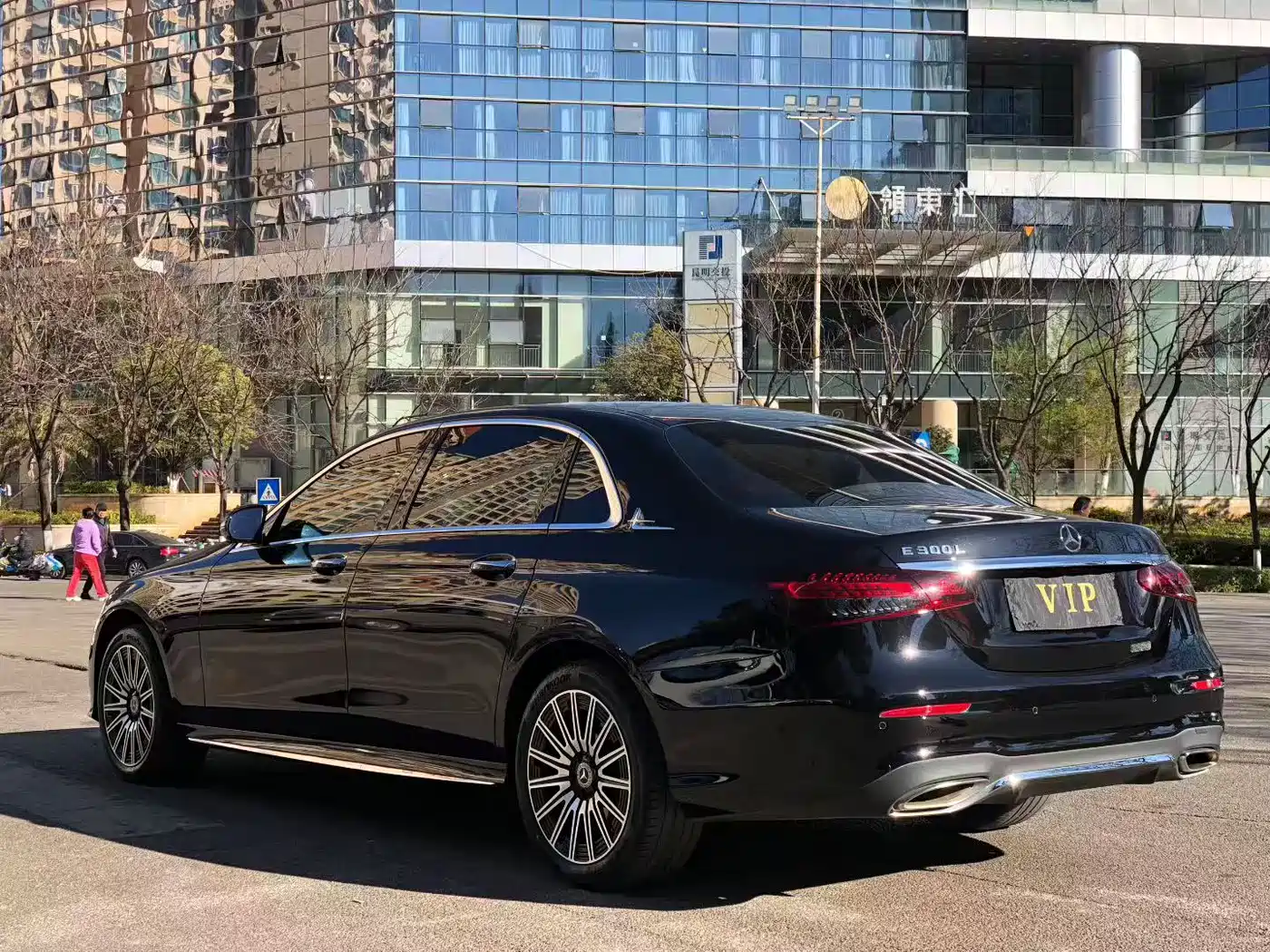 Mercedes-Benz E-Class 2021 E 300 L Sport Fashion фото 7