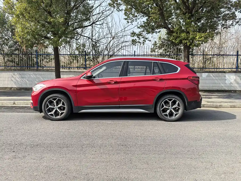 Фото 25 - BMW X1