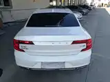 صورة 6 - Volvo S90