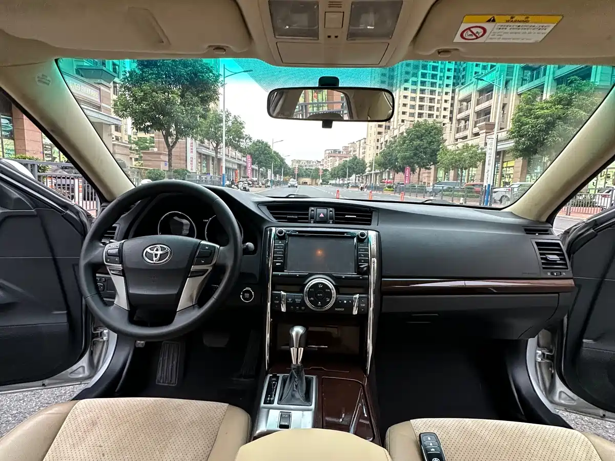 Toyota Reiz 2013 2.5V Premium Edition фото 7