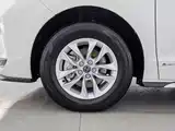 Фото 17 - Toyota Granvia