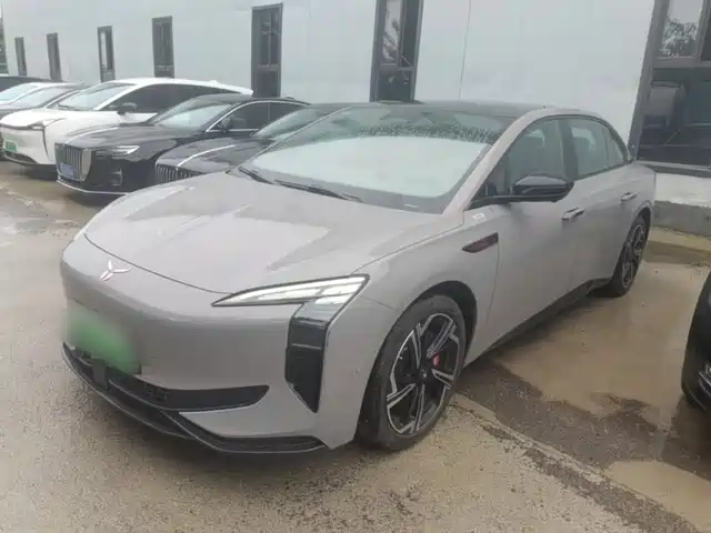 Hongqi EH7 2024