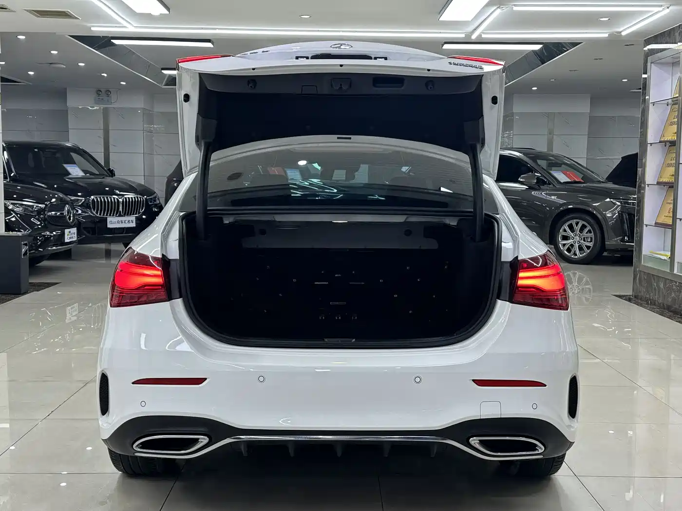 Mercedes-Benz A-Class 2024 A 200 L Fashion Edition фото 7