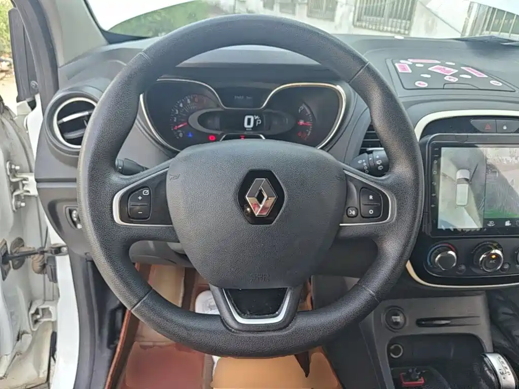 Renault Captur 2020 2018 TCe190 Urban Style
