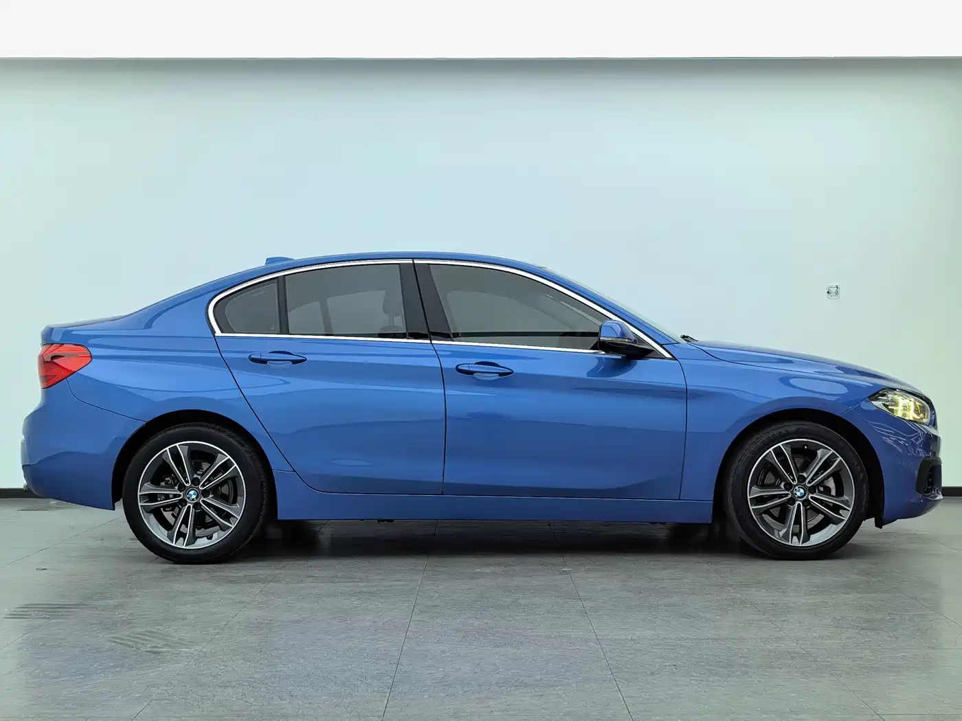 BMW 1 Series 2019 118i Fashion Edition фото 8